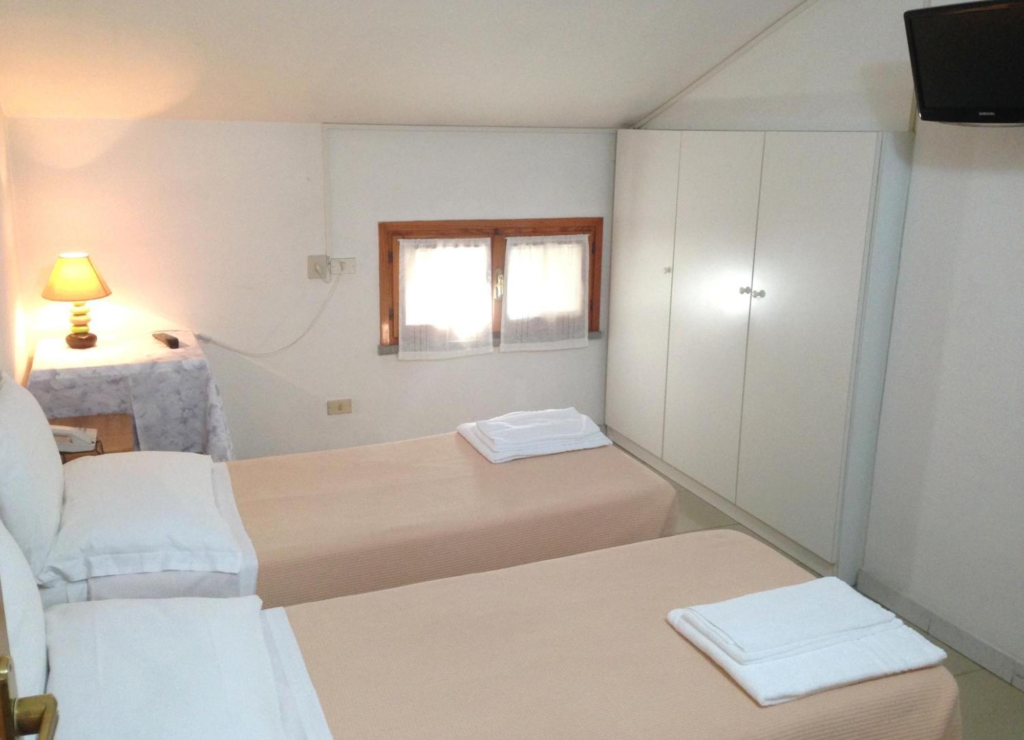 Albergo Romagna Fratta Terme Pokoj fotografie